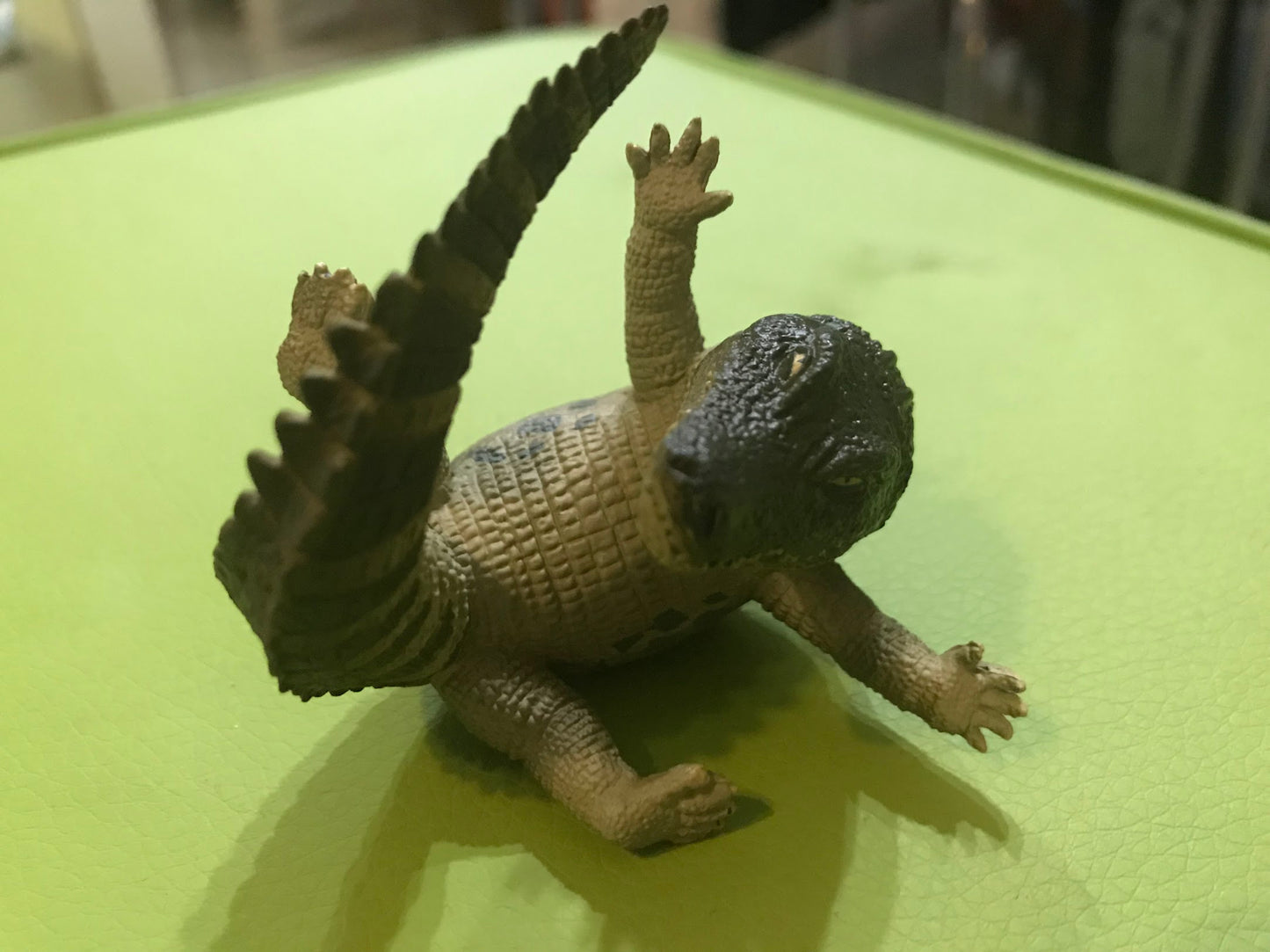 Animal Life Asakuma Toshio roll one's eyes Animal Crocodile PVC Mini Figurine Figure Model