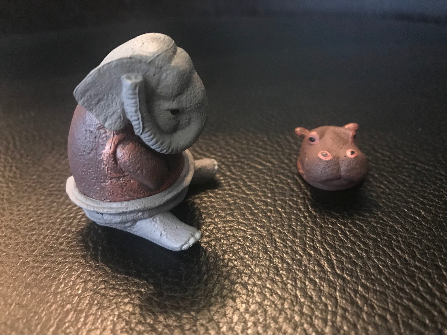 Japan Hippo act as Elephant animal PVC mini Model Figure Figurine