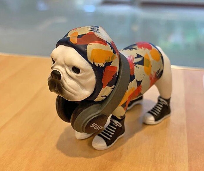 Only Wan Capsule Dog English Bulldog Max PVC Mini Figure Figurine Model