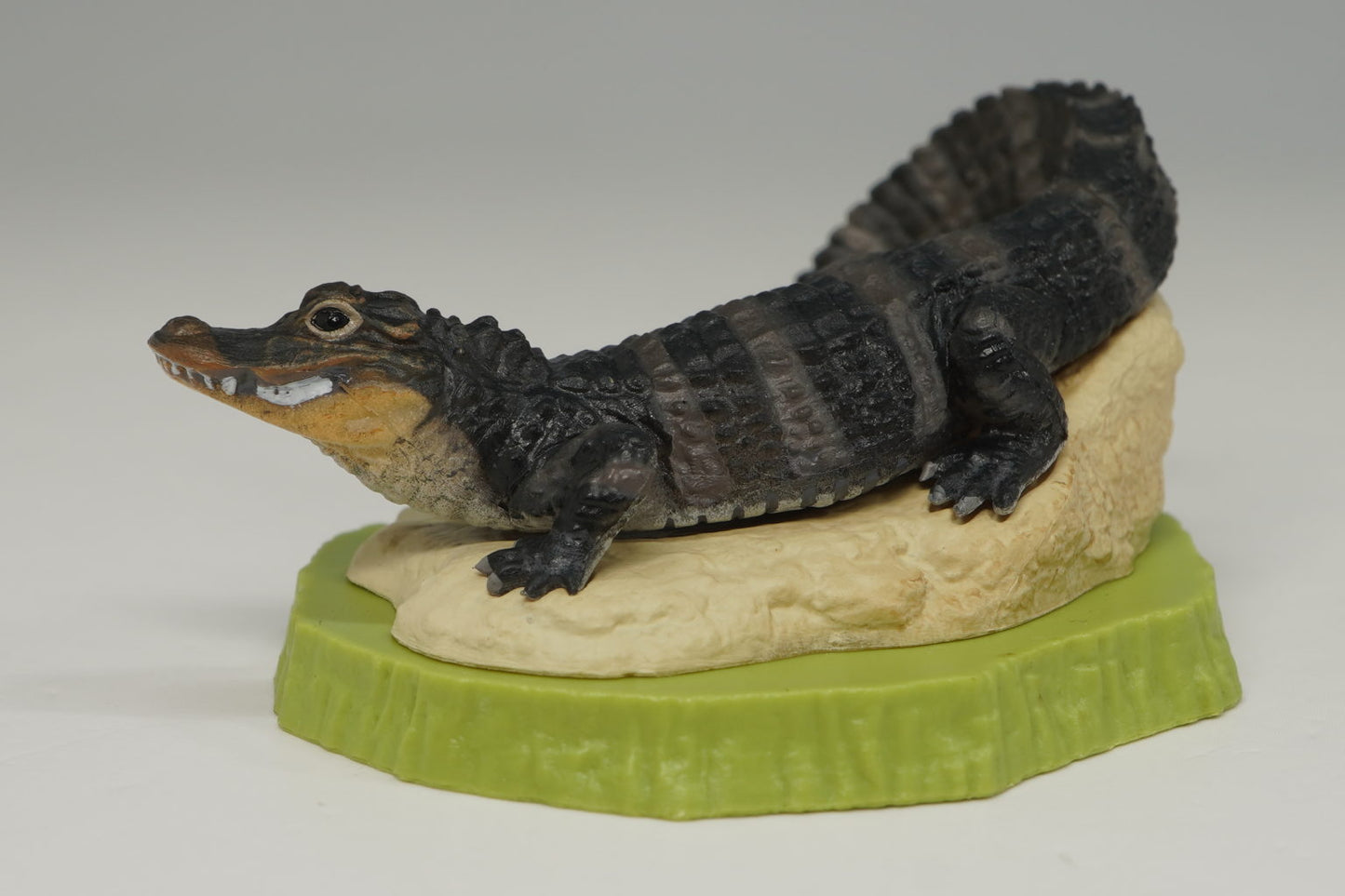 Kaiyodo Tennōji Zoo exclusive Chinese alligator crocodile PVC Mini Figurine Figure Model