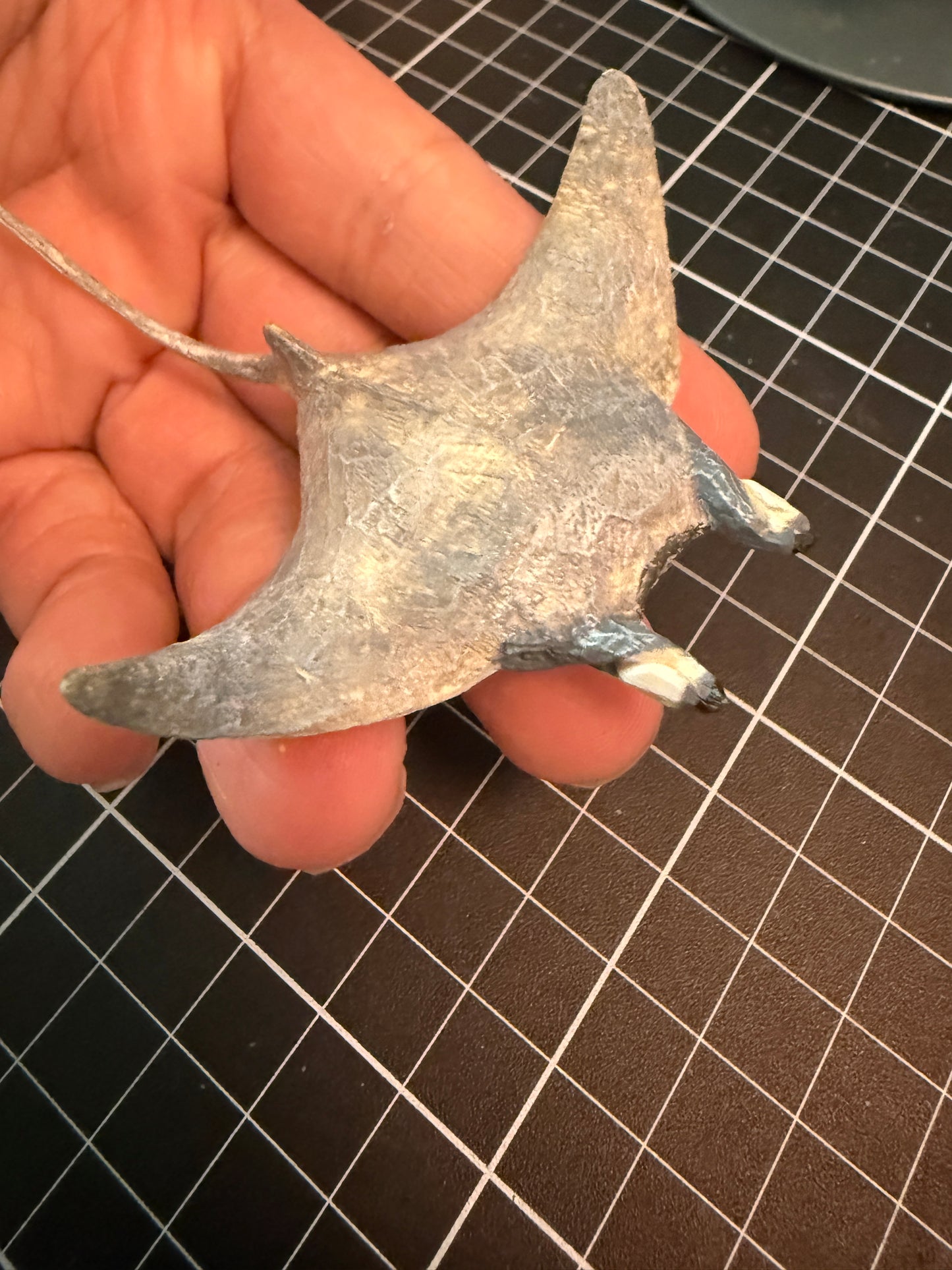 Kitan Club Osaka Aquarium Kaiyukan exclusive giant oceanic manta ray resin mini figure Model