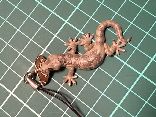 Retired Japan Kitan Club House Gecko hunting skink Lizard PVC mini pvc figure model keychain