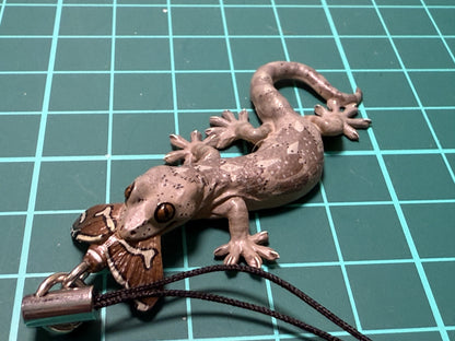 Retired Japan Kitan Club House Gecko hunting skink Lizard PVC mini pvc figure model keychain