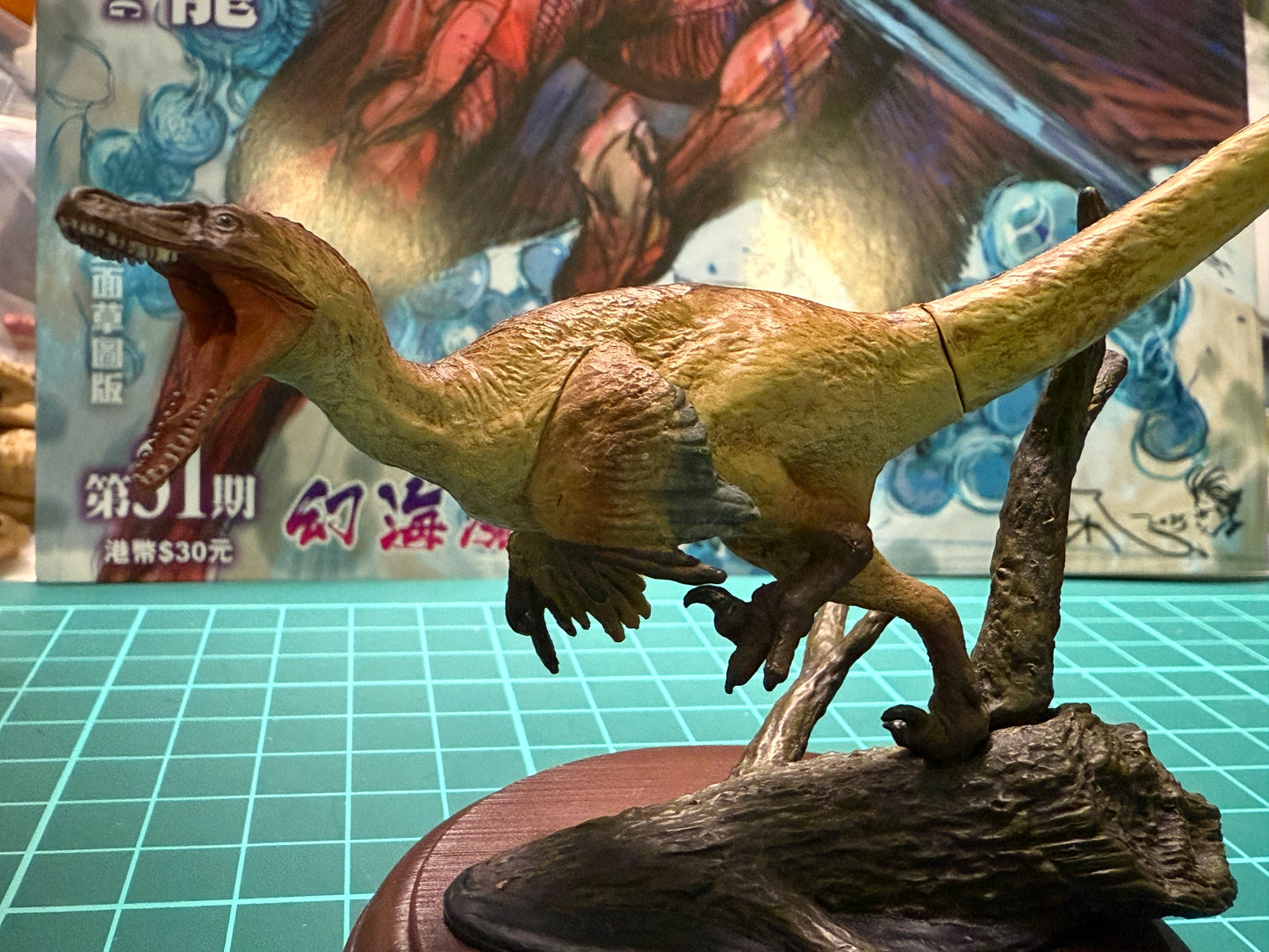 Japan Dinosaur 02 Velociraptor Dinosaur PVC figurine figure model with base