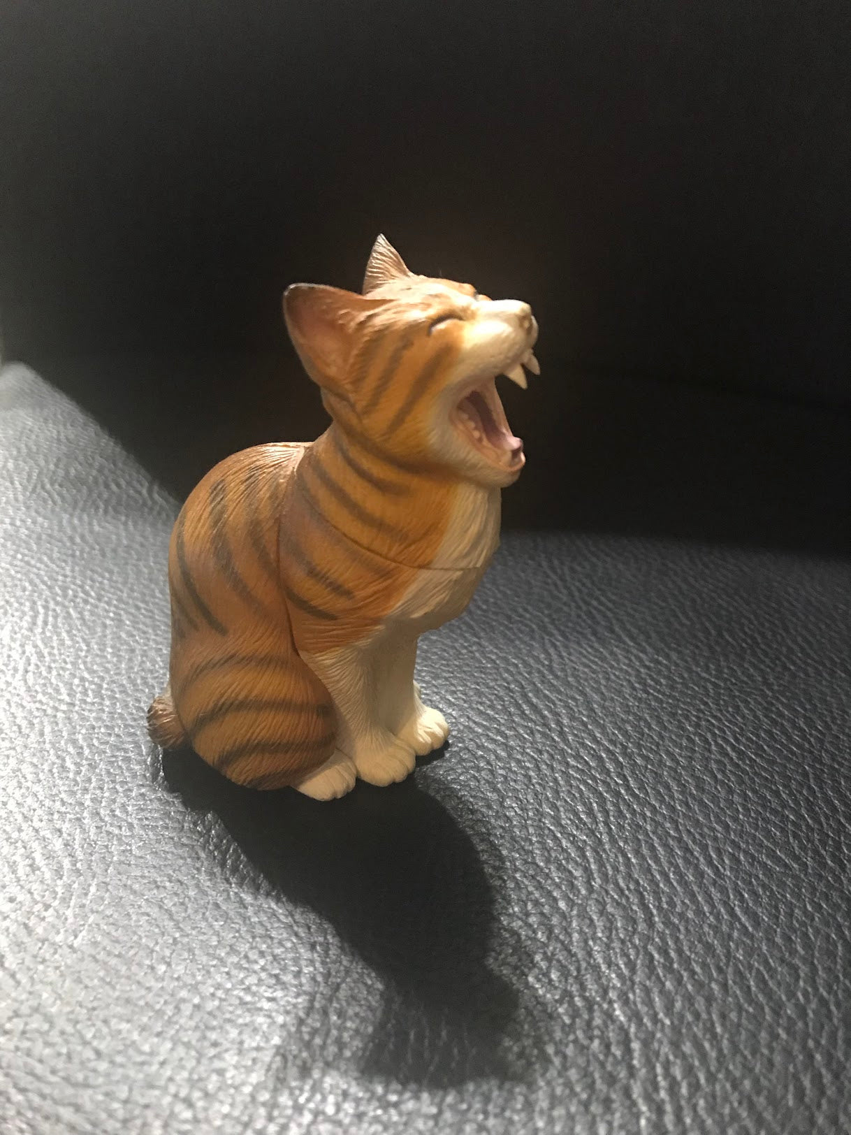 Retired Japan Yujin Shōwa Yawn Cat (Yellow/ Grey) animal PVC figure figurine model