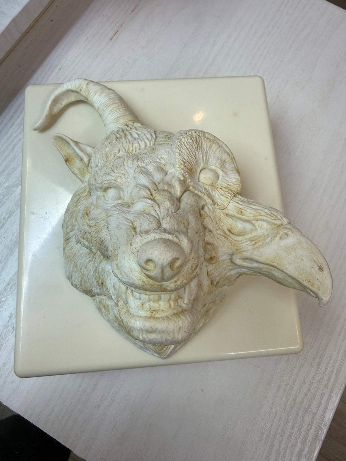 the GazettE - BEAUTIFUL DEFORMITY Limited Edition 3D Cover Relief Plate (Case only)