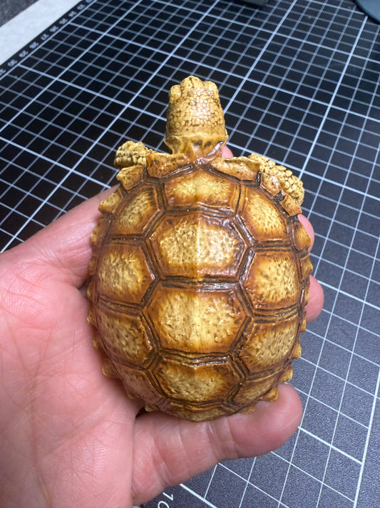 Resin Baby Geochelone sulcata Tortoise Turtle Replica Model Figurine 9cm
