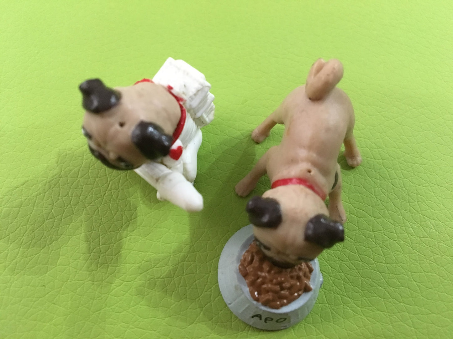 Japan Space Pug Dog PVC mini figure figurine Model 2 pcs Set