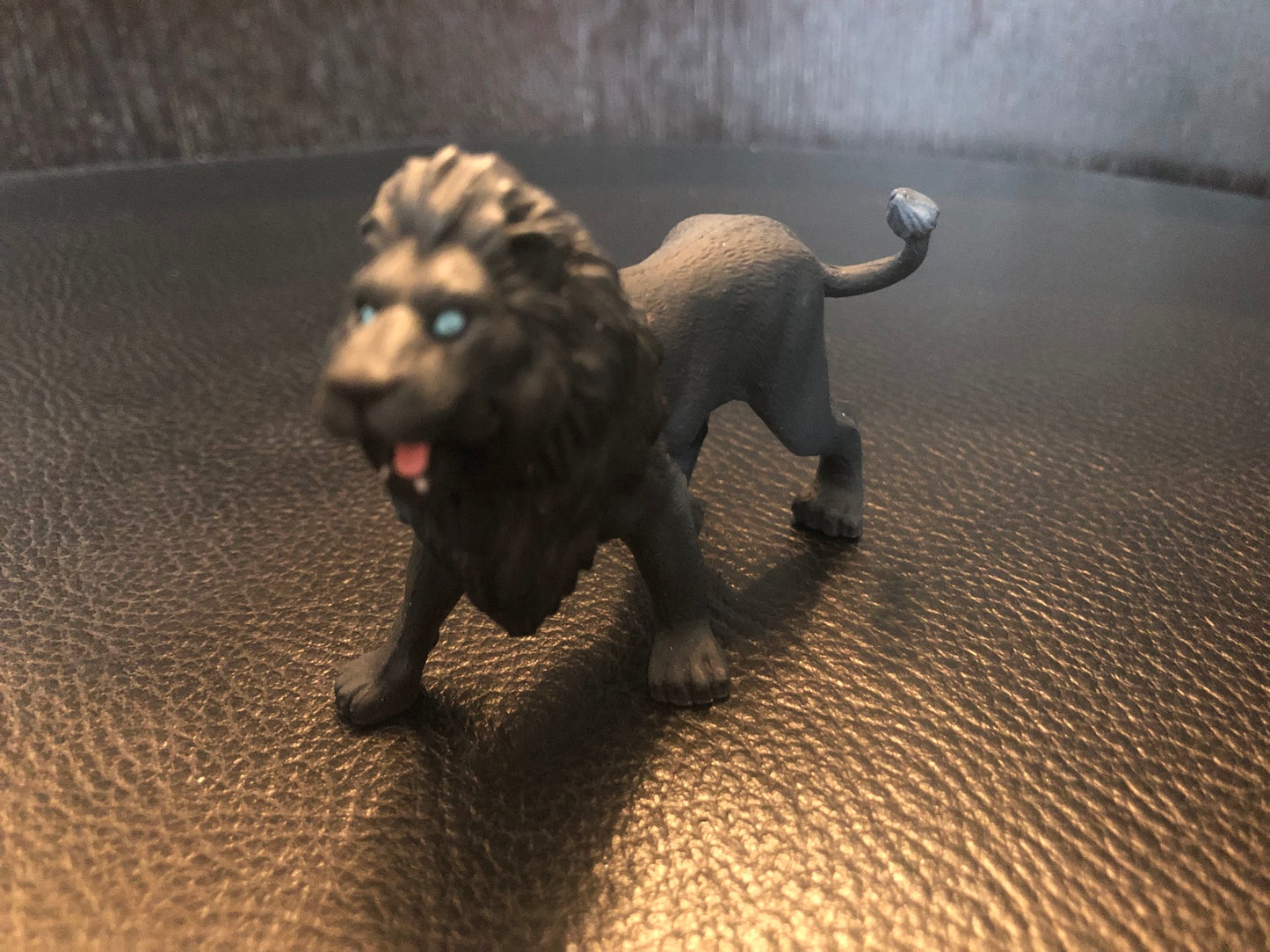 Retired Japan Tomy Black Lion PVC Mini Action Figure Figurine Model Toy SP item