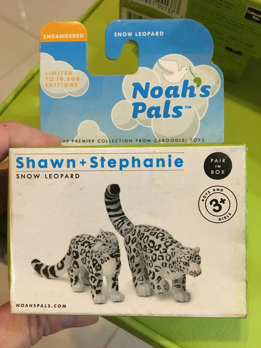 NOAH'S PALS Snow Leopard Animal PVC figurine figure Model pair in box