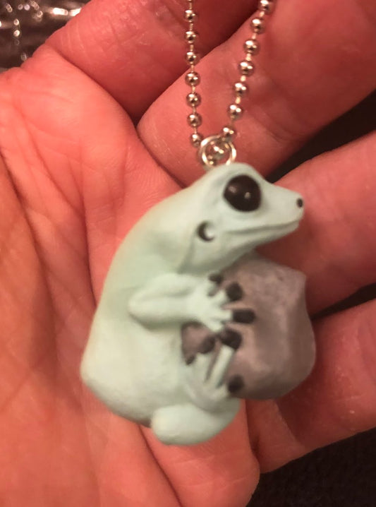 Japan Golden poison frog on Rock Resin Mini Figure Figurine Model keychain