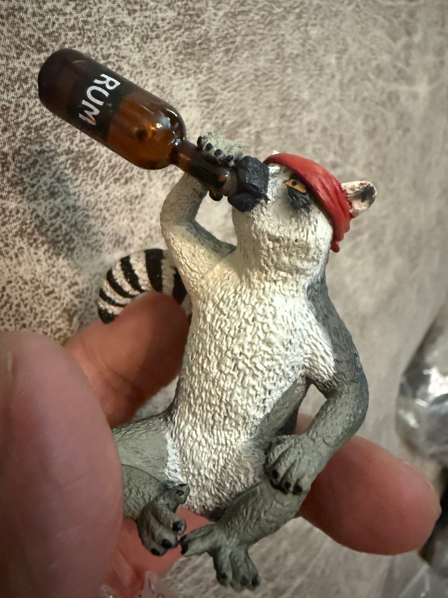 Japan 朝隈俊男 Asakuma Toshio drinking animal  Ring tailed lemur mini PVC figurine figure model