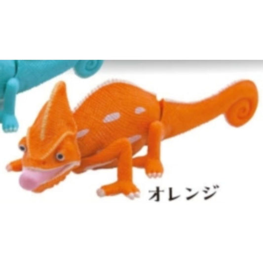 Japan Veiled chameleon Lizard PVC mini action figure figurine Model with joints D