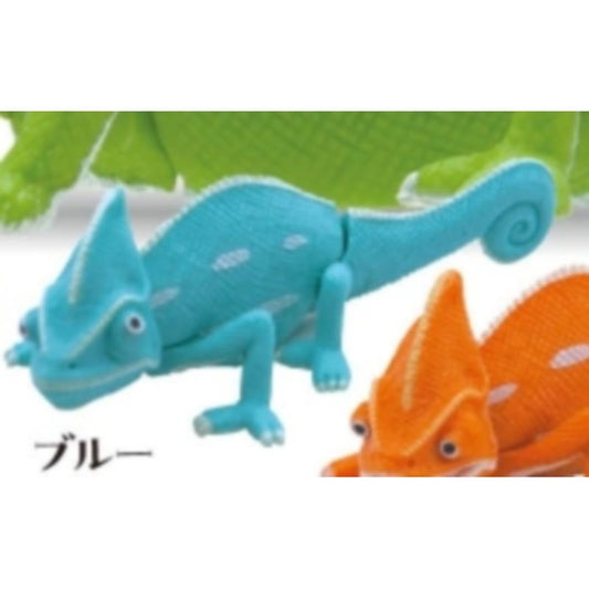 Japan Veiled chameleon Lizard PVC mini action figure figurine Model with joints C