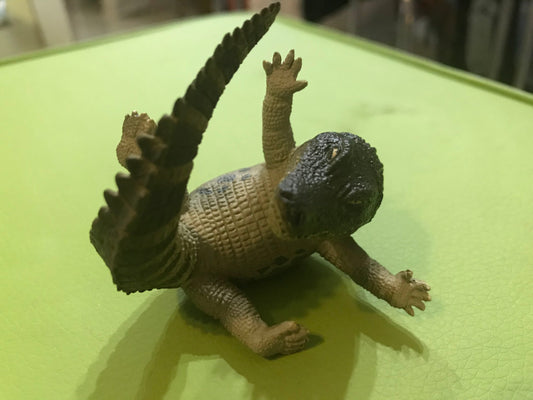 Animal Life Asakuma Toshio roll one's eyes Animal Crocodile PVC Mini Figurine Figure Model