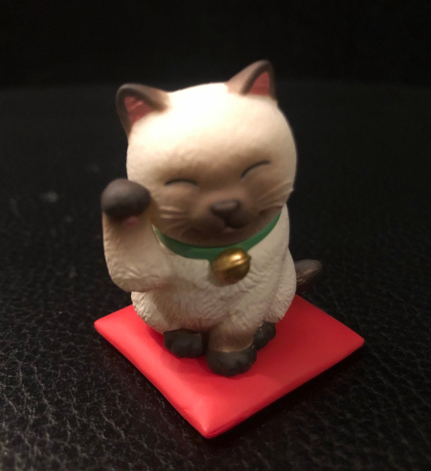 Kaiyodo Siamese Luck Cat Gashapon mini PVC figurine figure model