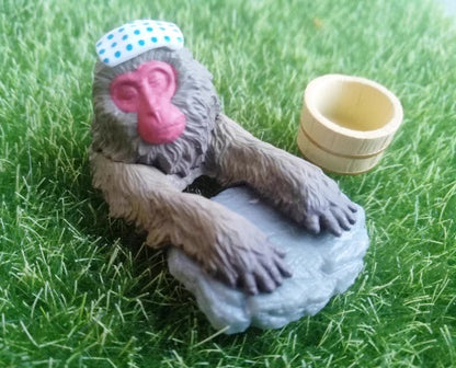 Japan Bushiroad Hot Spring Spa macaque monkey PVC mini figure figurine Model