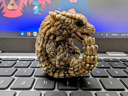 Japan Armadillo Girdled Lizard PVC hollowed figure model toy