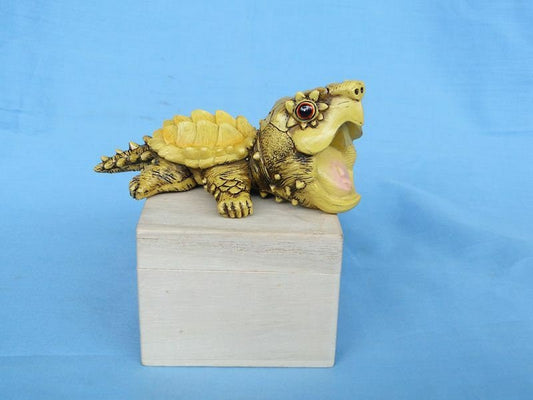 Super Q Albino Alligator Snapping Turtle Tortoise Resin Model Figurine Figure