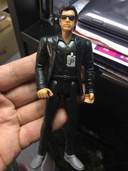 Retired Kenner Jurassic Park Jeff Goldblum as Dr. Ian Malcolm 3.75 action figure