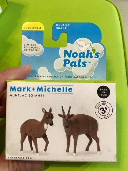 NOAH'S PALS Muntjac (Giant) Animal PVC figurine figure Model pair in box