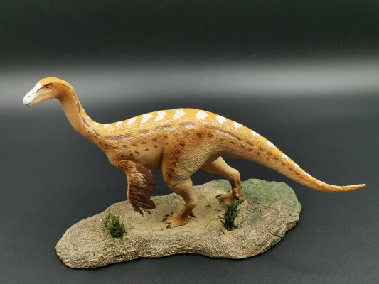 Vitae Museum Series Tiantaiosaurus sifengensis dinosaur model figurine (with platform A) 1:35