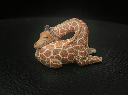 Japan Sleeping Giraffa animal PVC Mini Figure Figurine Model