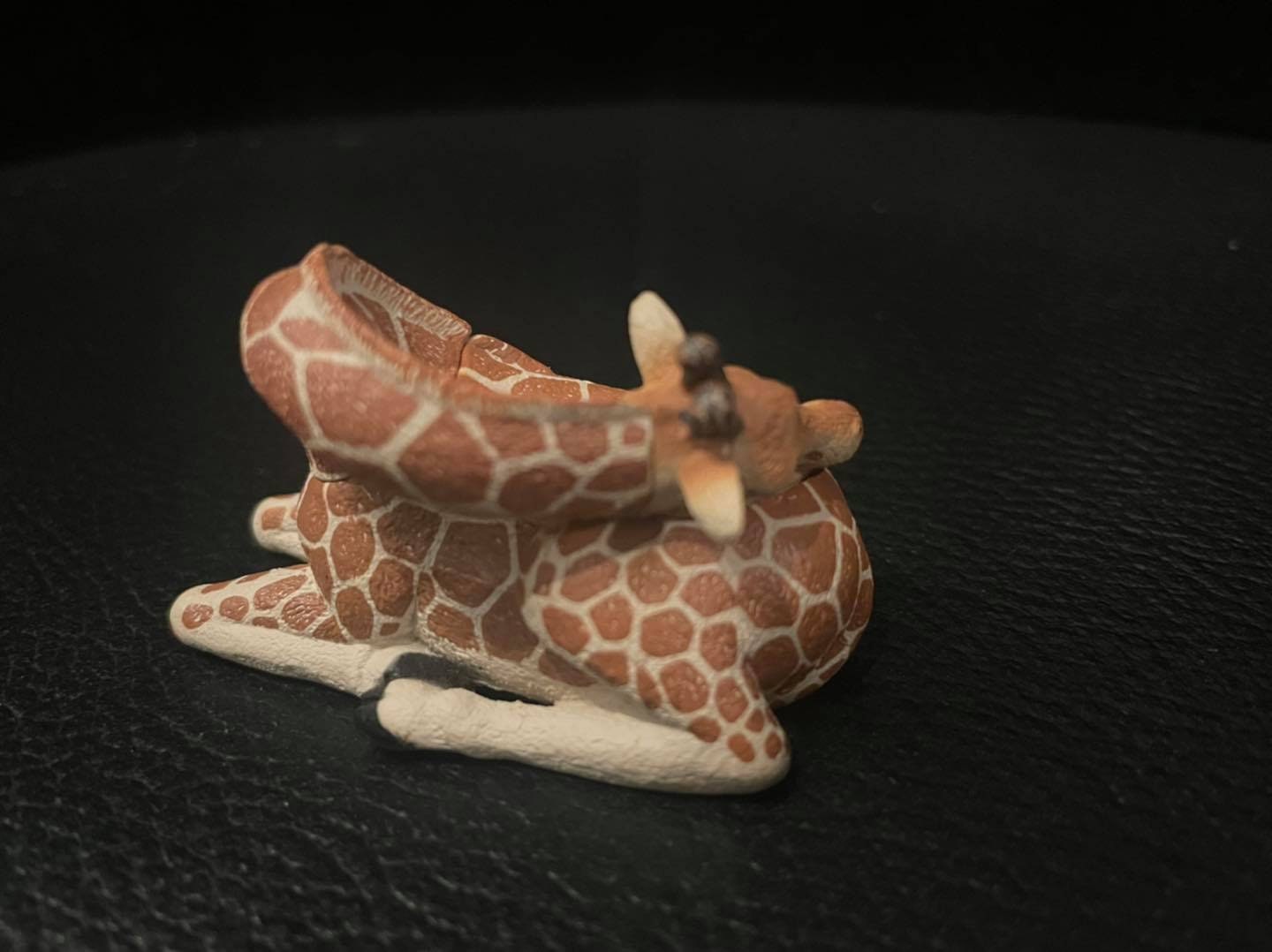 Japan Sleeping Giraffa animal PVC Mini Figure Figurine Model