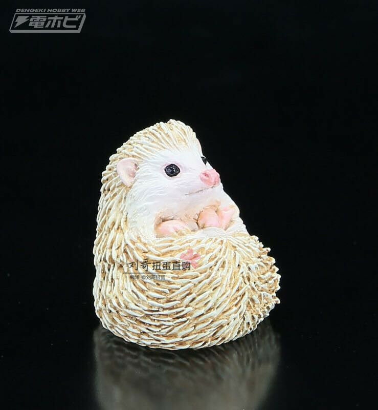 Kaiyodo Sitting Hedgehog Animal PVC Mini Figurine Figure A