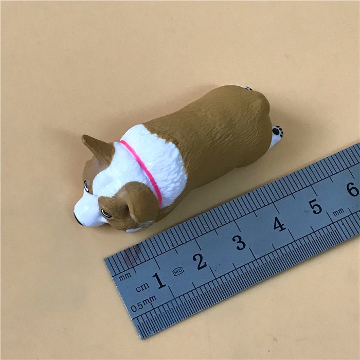 Japan Getting Down Corgi Dog PVC mini figure figurine Model