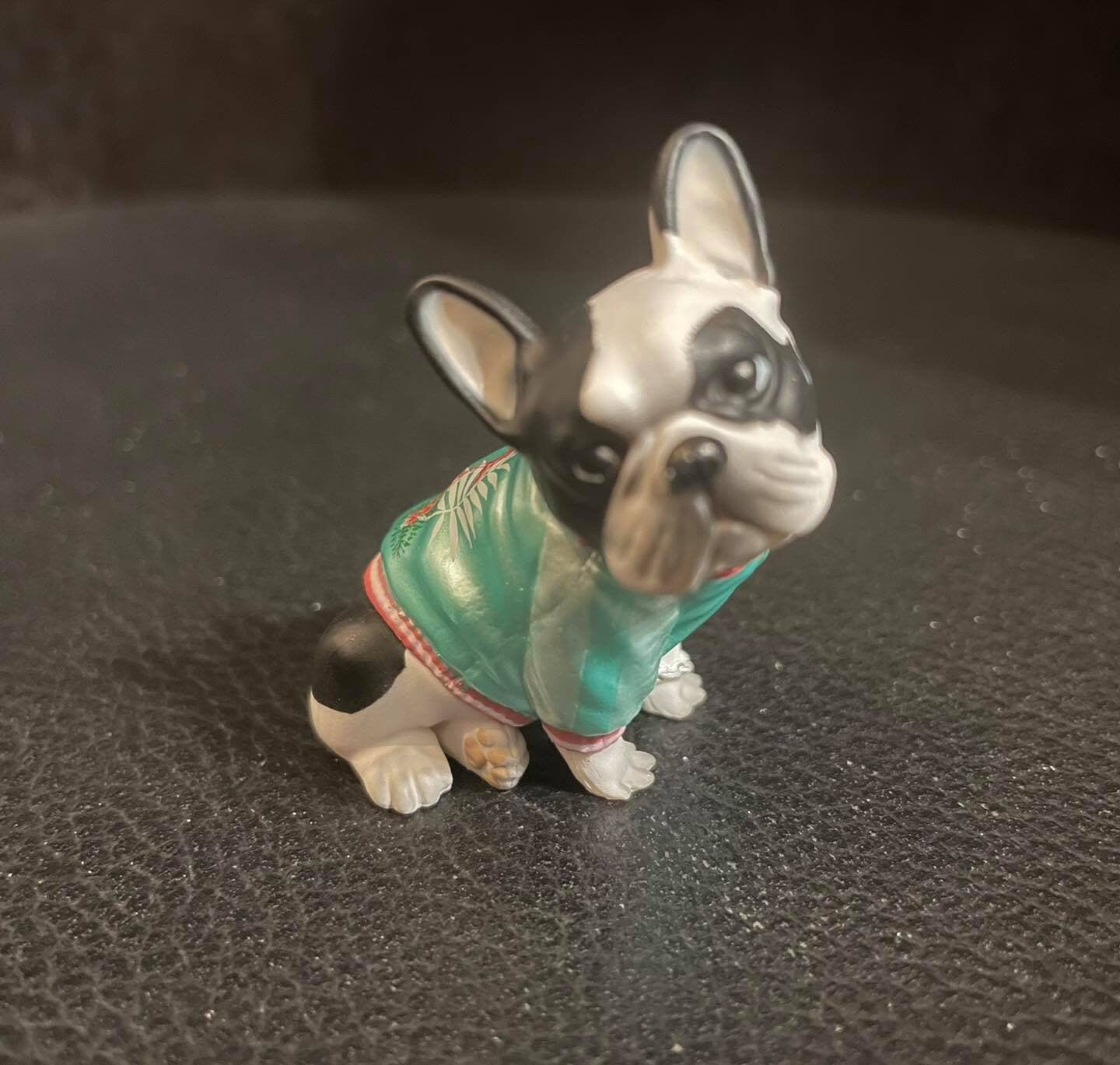 Only Wan Capsule Dog French Bulldog PVC Mini Figure Figurine Model B