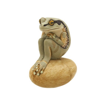 Japan Brown Japanese tree frog in thought on rock PVC mini Figure Model Figurine