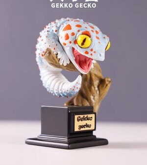 Tokay gecko lizard with stand Super Q Resin Model Figure Figurine