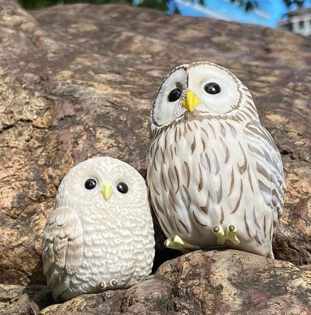 Japan Ural owl family set Bird PVC hollowed figure model toy (parent and chick)