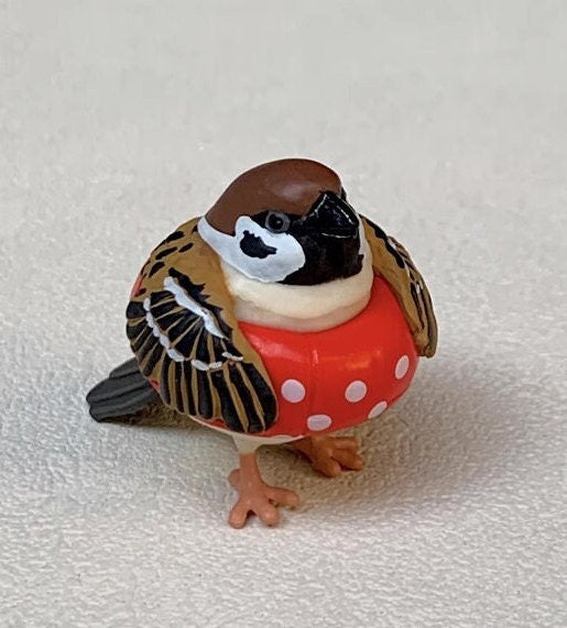 Japan Swimming Eurasian tree sparrow bird PVC mini figure model Color A