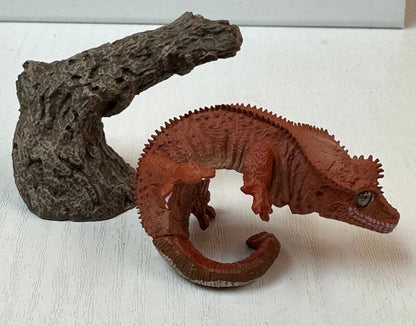 Crested gecko Lizard Reptile figurine figure model ring with stand B