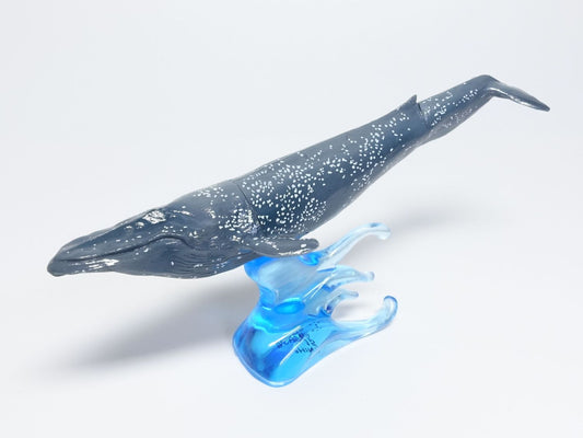 Japan Blue Whale PVC mini capsule figure model figurine with base