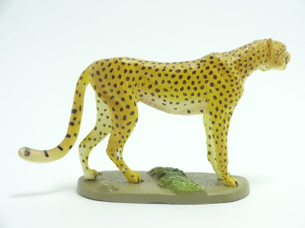 Retired Japan Kaiyodo Endangered Specie cheetah  PVC Mini Model Figure