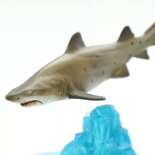 Kaiyodo Japan Aquarium Collection Sand tiger shark PVC mini figure model