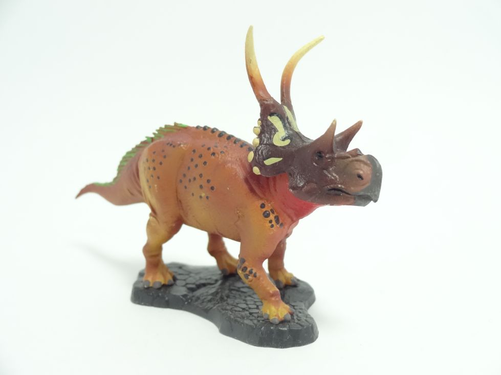 Retired Kaiyodo Triceratops.Diabloceratops Dinosaur PVC mini figure model RARE